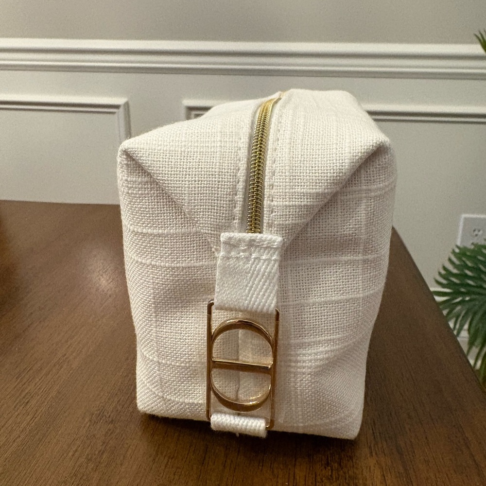 Dior Cream fablic cosmetic pouch - Picture 5 of 8